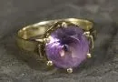 Damenring – 585 GG, ca. 4,4 g, rund facettierter Amethyst in Krappenfassung, Größe 55;