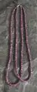 Collier – Fermoir en métal argenté, chaîne à 2 rangs avec lentilles de rubis facettées, L= 43 cm
