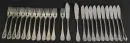 Fischbesteck, 24 Teile – 12 Gabeln und 2 Messer 800 Silber, ca. 683 g, Griffe mit Kreuzbandmotiv, teils mit graviertem Monogramm, dazu 10…