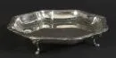 Footed bowl – 800 silver, approx. 668 g, 4 curved feet, wavy and grooved rim, H= 5 cm, D= 27 cm;