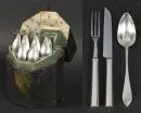 Menu příbor, 18 dílů – Stříbro, 6 polévkových lžic cca 255 g, 6 menu nožů a vidliček s plněnými stříbrnými rukojetmi a ocelovými užitnými částmi,…