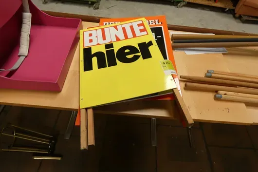 4x Aufsteller
