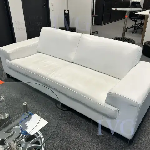 Sofa (white)