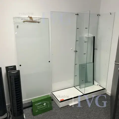 Glazen vitrinekast HORNEBER COLLECTION