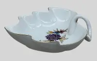 Small leaf bowl "Holohaza" Hungary, 14x11 cm