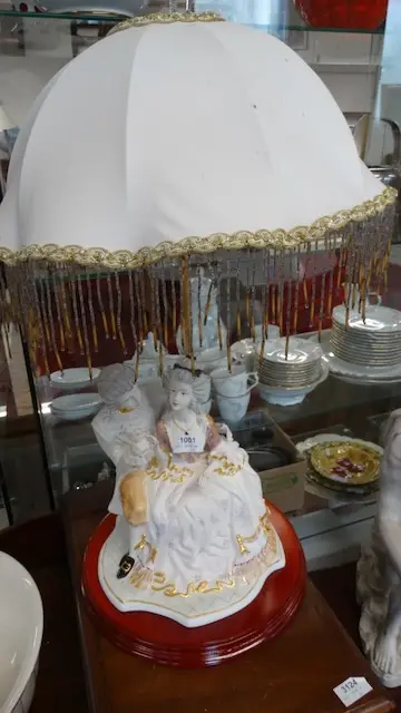 1 porcelain table lamp "Paar"