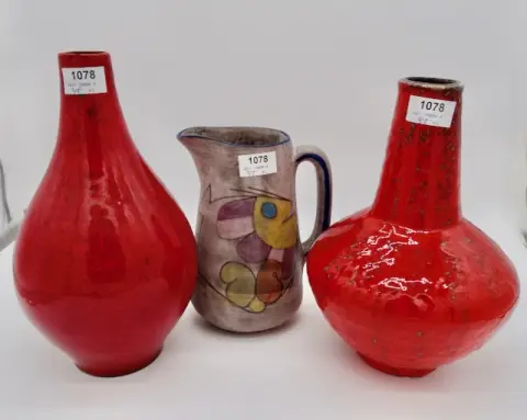 3 vases