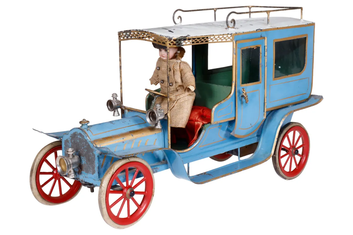 Francuski blaszany sedan