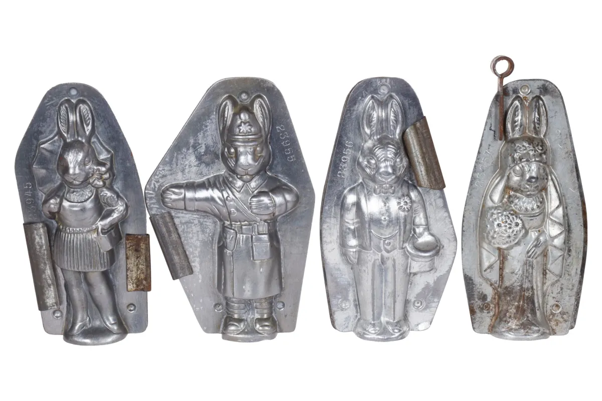 4 moules à chocolat