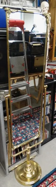 1 standing mirror
