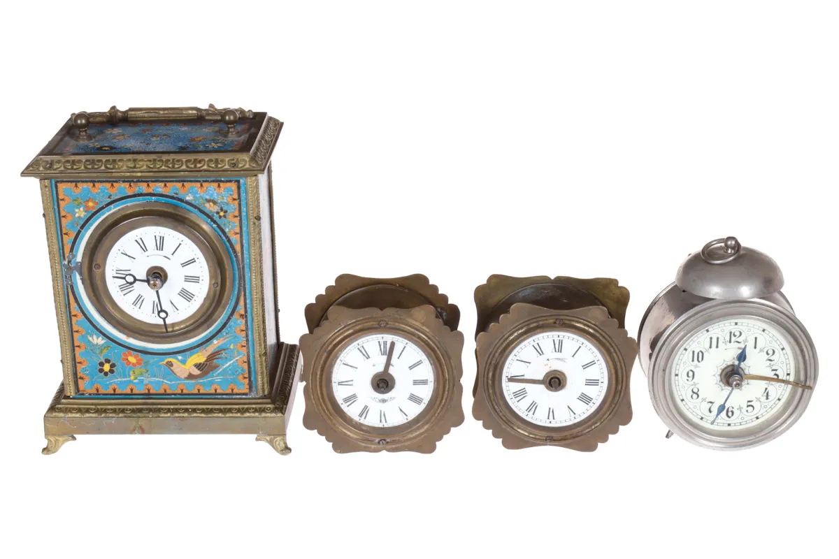 Lot van 4 diverse horloges en wekkers