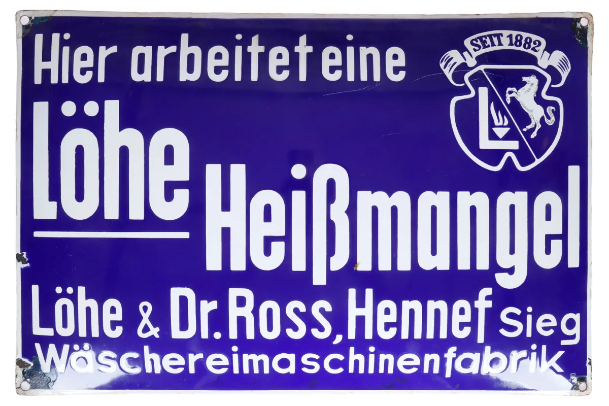 Gebogen emaille bord "Löhe Heißmangel"