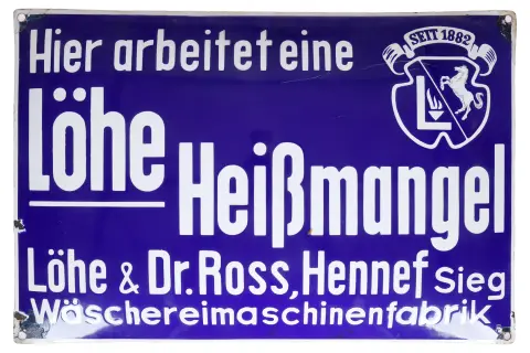 Gebogen emaille bord "Löhe Heißmangel"