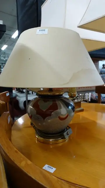 1 table lamp
