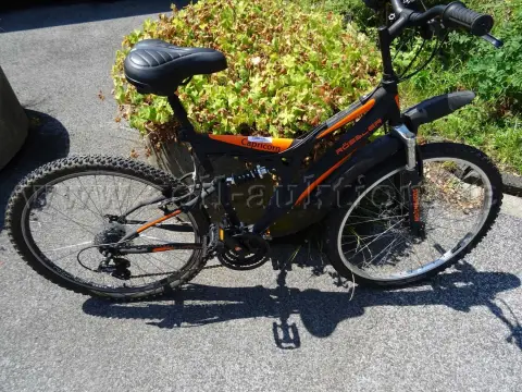 1辆 Rössler Capricorn 28英寸自行车，黑色