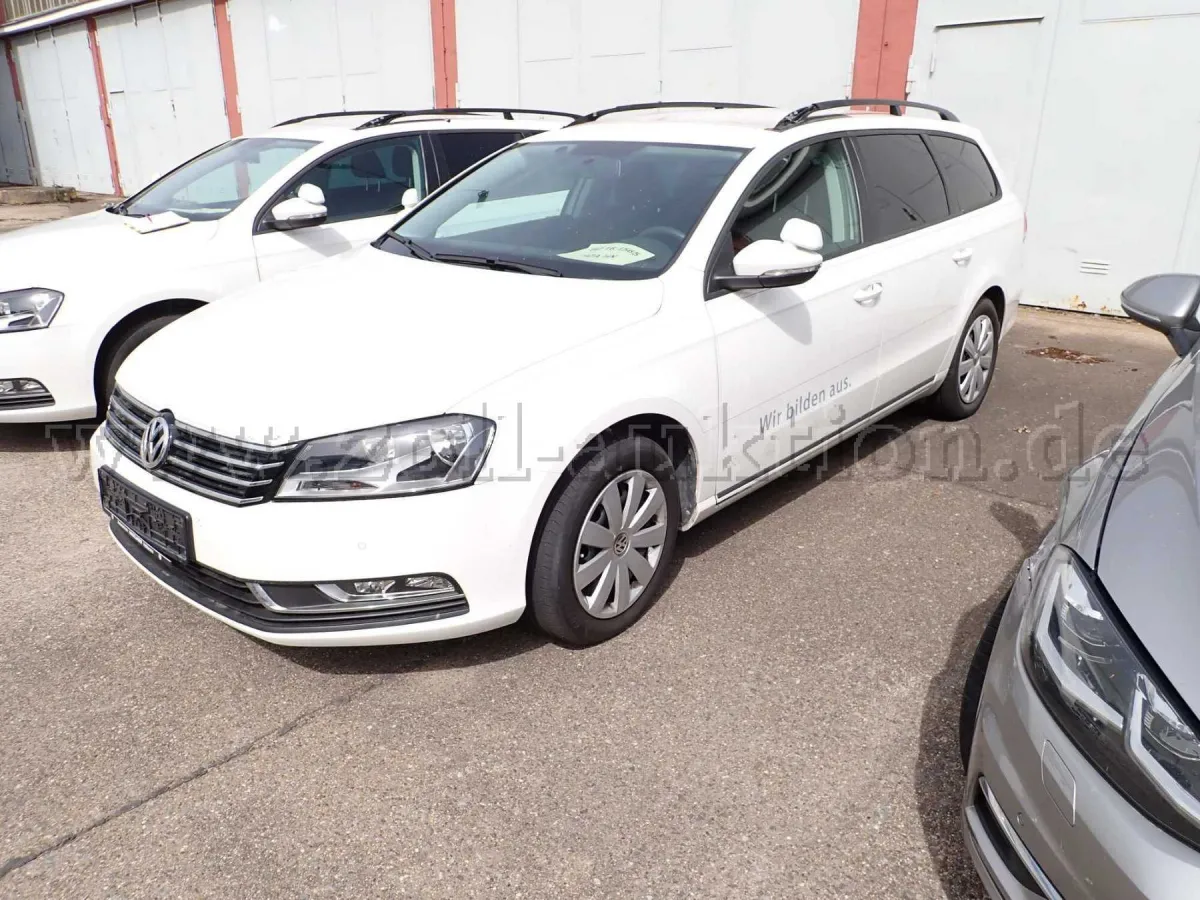 1 VW Passat Variant 2.0 TDI Trendline BMT 4Motion véhicule pour bricoleur - BD16-1565