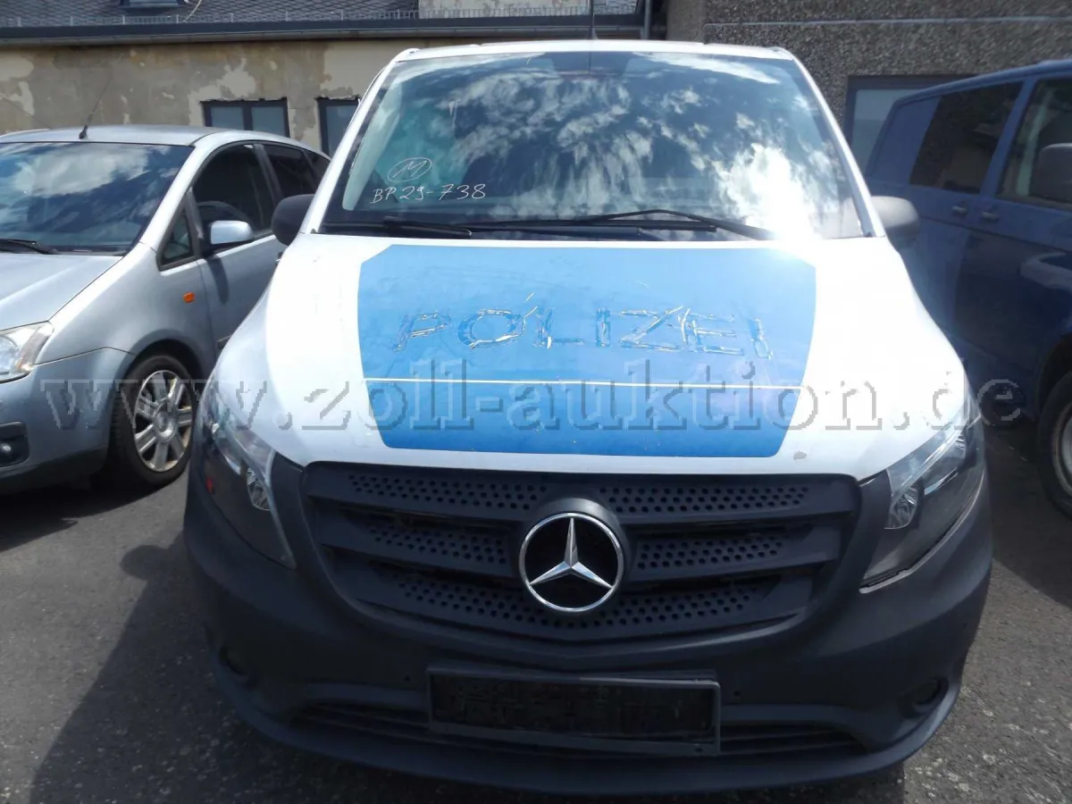 1 Mercedes-Benz Vito 639/2, total loss