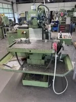 1 frezarka uniwersalna Hermle KWF801, typ sterowania HS57E
