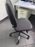 1 swivel chair