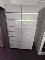 2 suspension filing cabinets, 8 drawers
