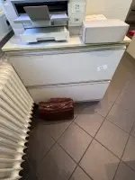 1 suspension filing cabinet, 2 drawers
