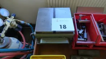 Elektrická magnetická upínací deska