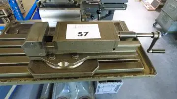 Étau de machine