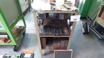 Étagère en acier