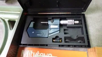 Micromètre d'extérieur numérique marque : MITUTOYO