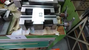 Lot d'étaux de machine