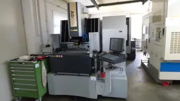 Machine d'électroérosion par enfonçage CNC, marque : SODICK