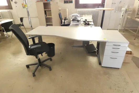 Desk workstation