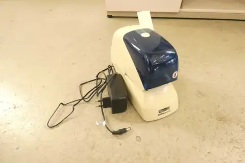 Rapid - Electric stapler with power supply