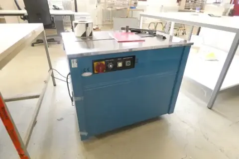 Semi-automatic strapping machine, mobile, with manual and accessories