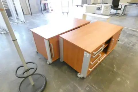 2 sideboards