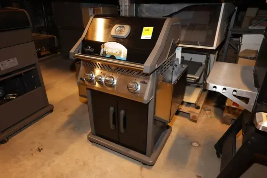 Napoleon Gasgrill Rogue 425