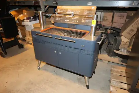 Everdure Holzkohlegrill Hub