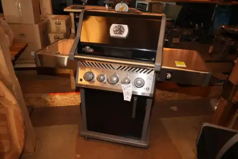 Napoleon Gasgrill Rogue SE 425
