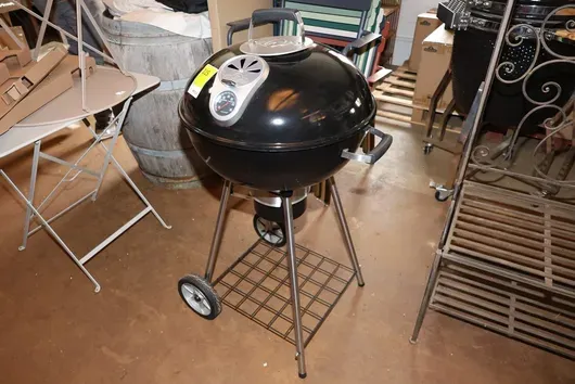 Barbecue à boule Napoleon