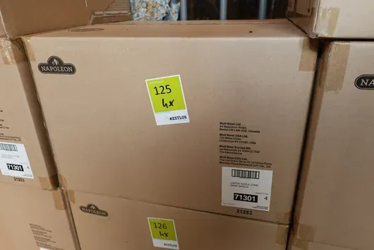 4 x Napoleon Sizzle Zone Brenner - Windschutz mit Spießhalter
