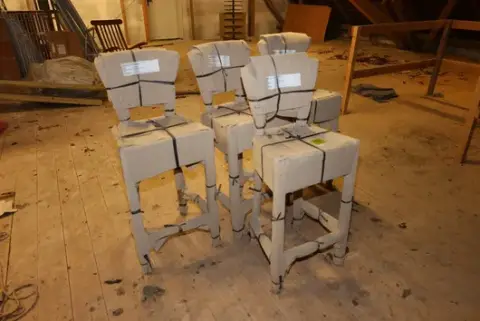 4 x Hochstuhl aus Holz