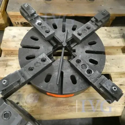 Mandrin à quatre mors
