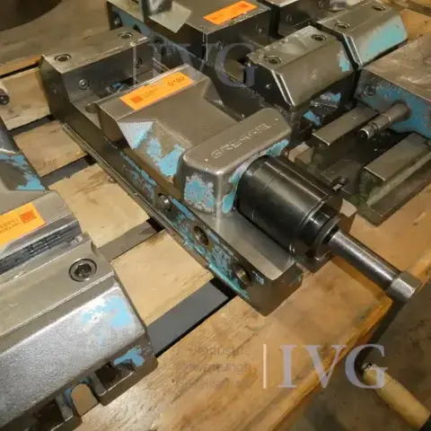 Étau de machine