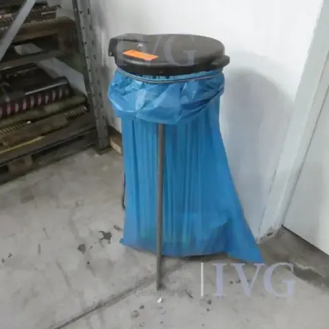 Держатель для мусорных мешков