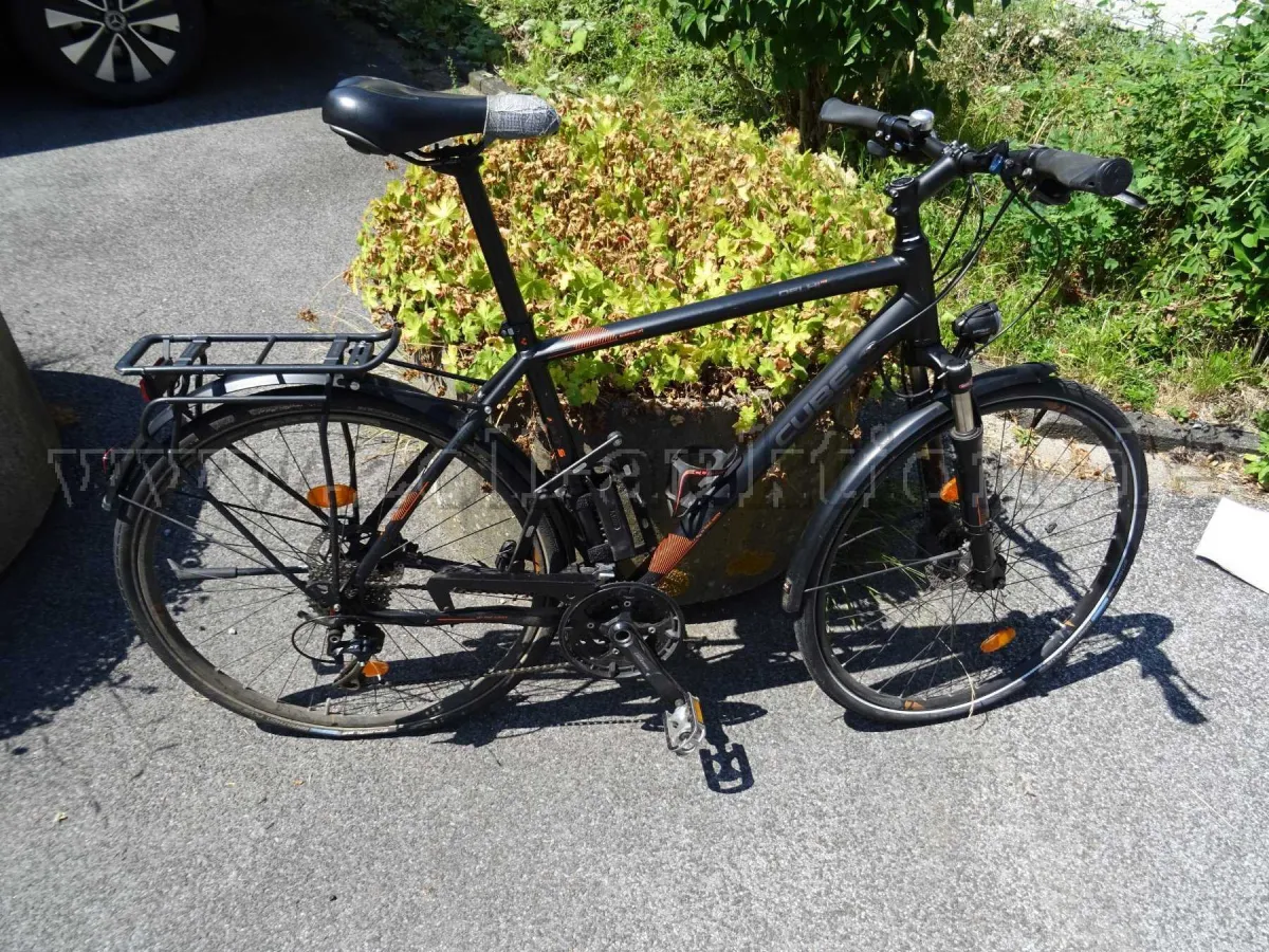 1辆Cube Delhi Pro 28英寸自行车,黑色