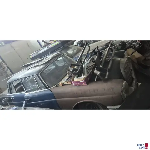 Mercedes Benz 300 SE azul // berlina
