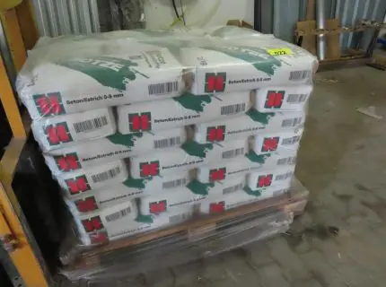1 pallet of concrete/screed, 0 - 8 mm, approx. 30 x 25 kg