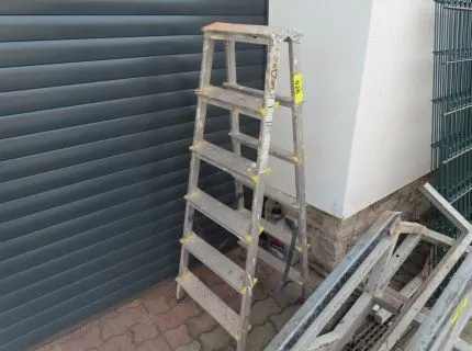 1 aluminium folding ladder, 5 steps