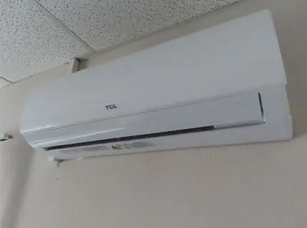 1 split air conditioner, make TCL, type TAC-12CHSD/XA21I, cooling/heating: capacity 3,400 W / 3,420 W, power consumption 1,130 W / 922 W, rated power 1,500 W / 1,720 W, air volume 550 m³/h, refrigerant R32/0.55 kg/675, wall-mounted