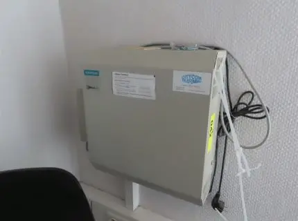 1 telephone system, make Siemens, type Hicom 110, 1 cordless phone, make Siemens Gigaset, type A270H, green, 1 telephone, make Yealink